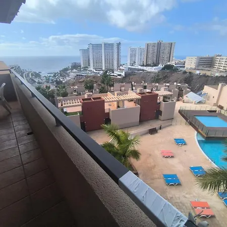 Playa Paraiso En Adeje 아데제